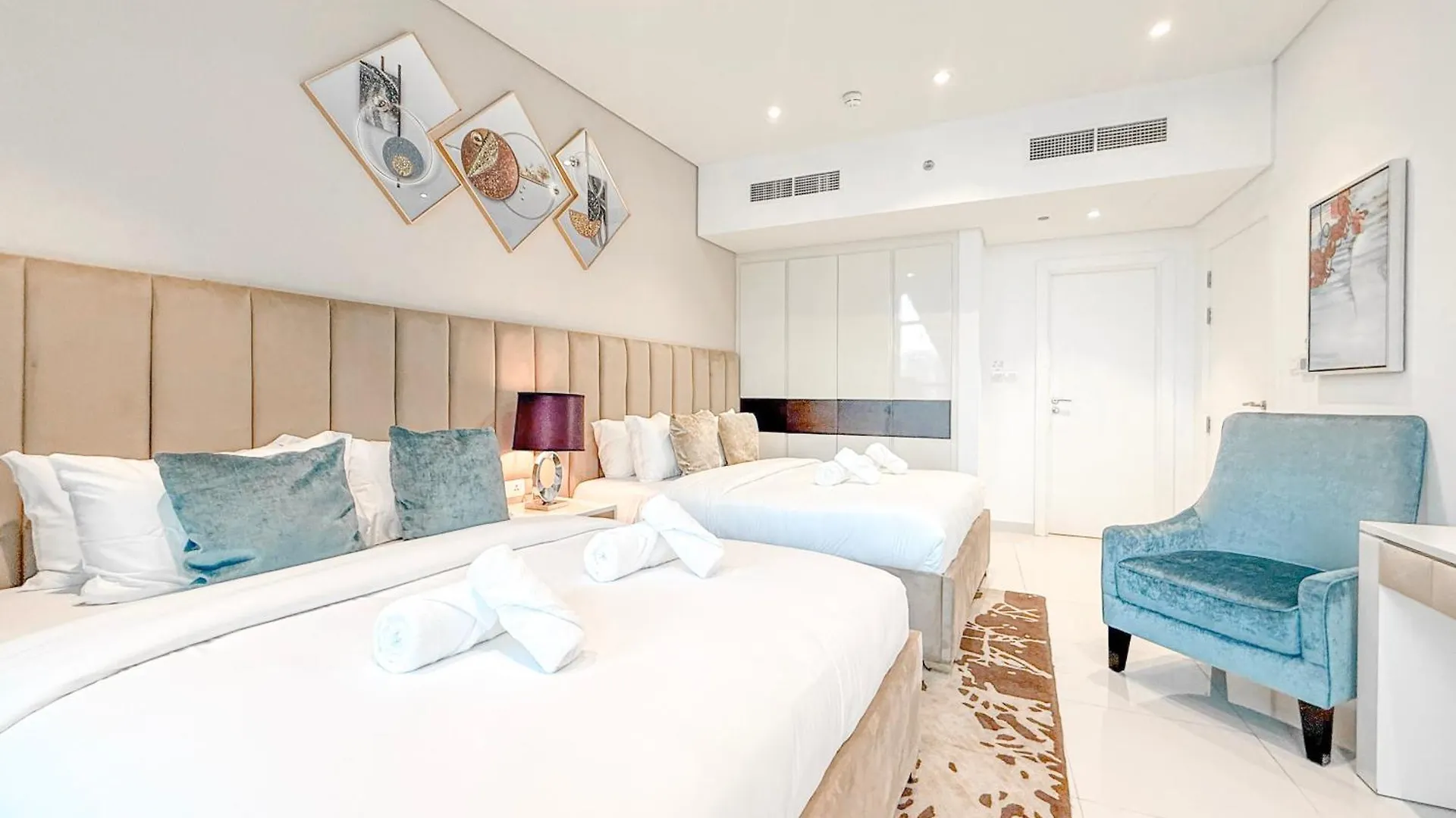Bay'S Edge, Luxury Canal View 2Br In Business Bay Dubai 0*,