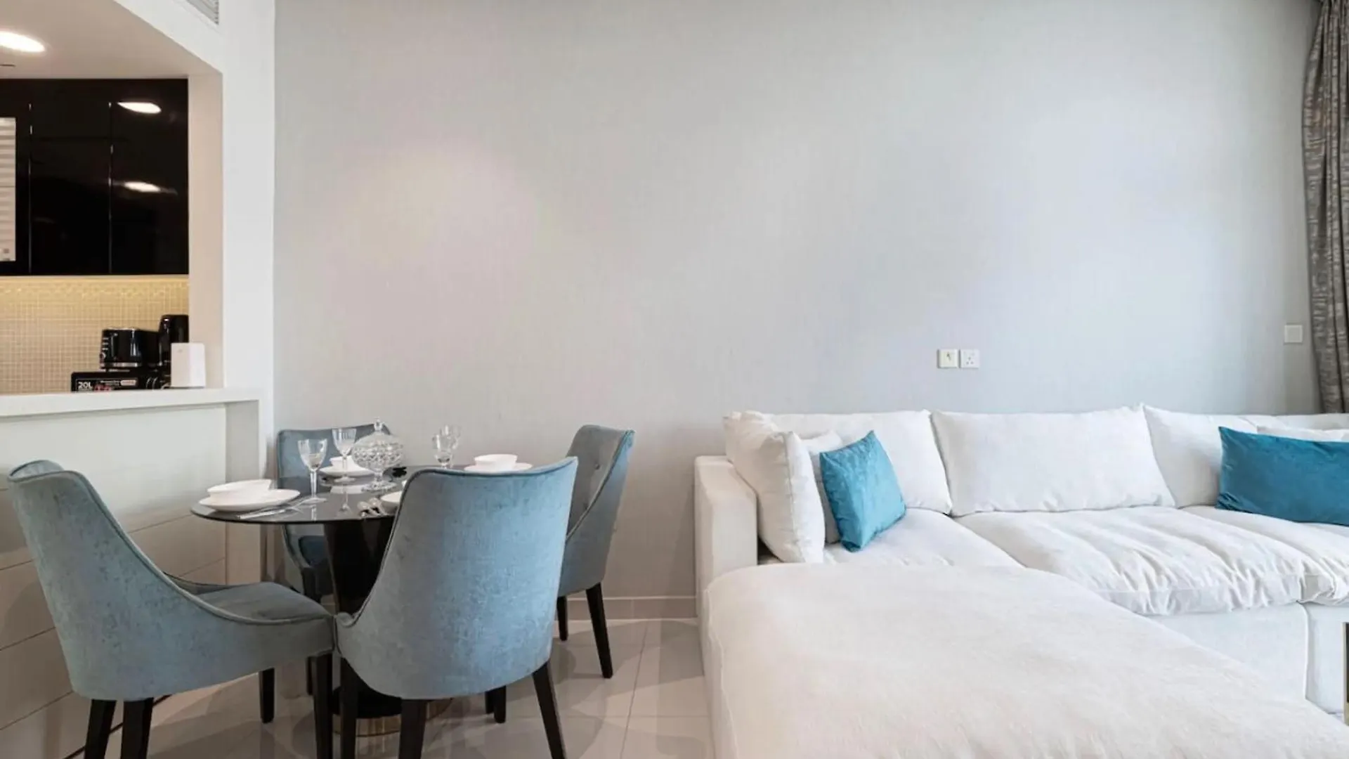 Bay'S Edge, Luxury Canal View 2Br In Business Bay Dubai 0*,